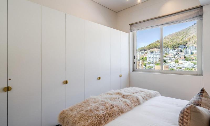 2 Bedroom Property for Sale in Sea Point Western Cape